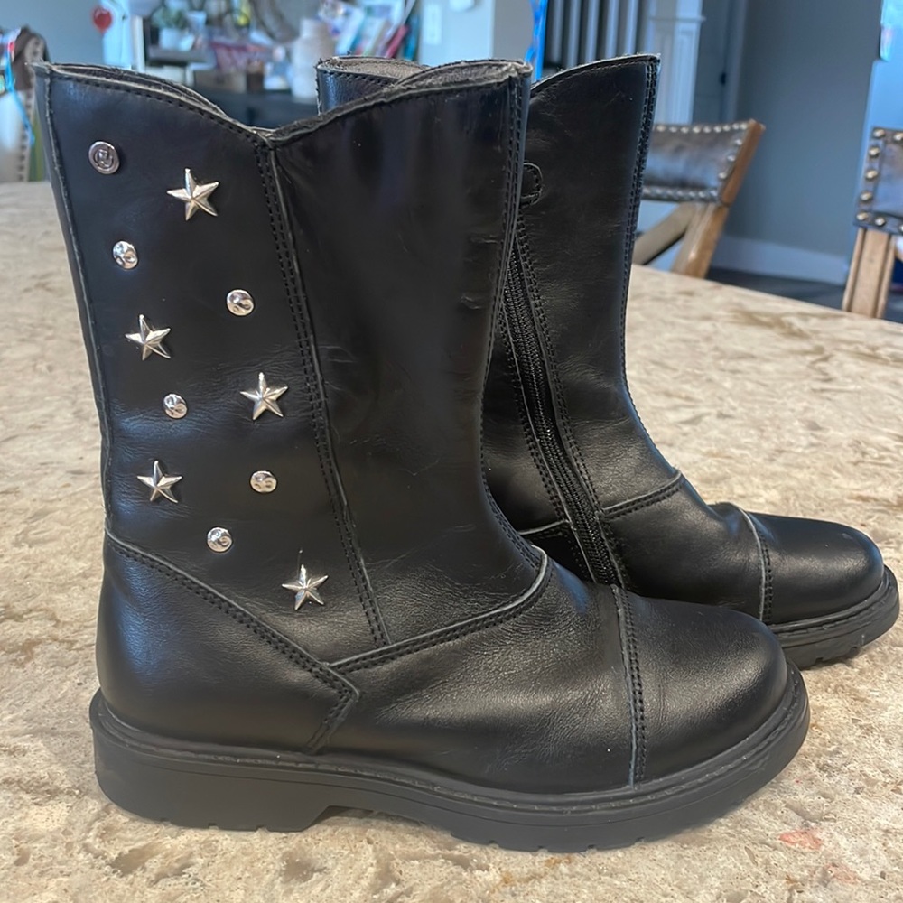 Girls Naturino Studded black leather boots. Size 30 (12)